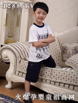 2010ĺ߅AIT